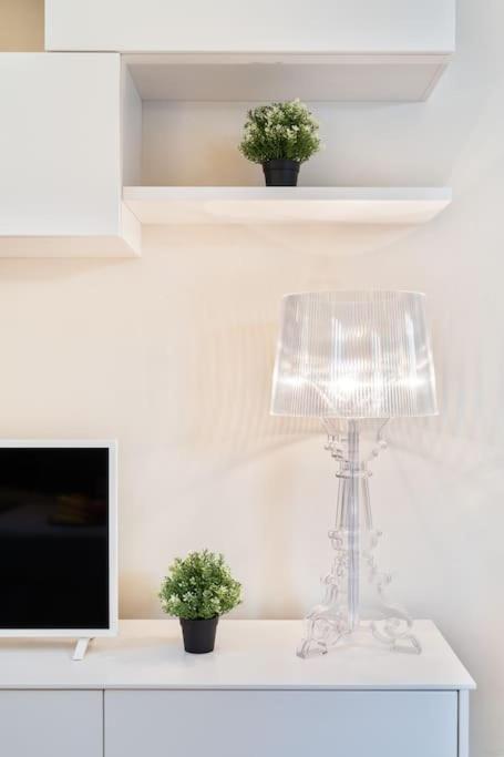 Garage-netflix-wifi Garden *